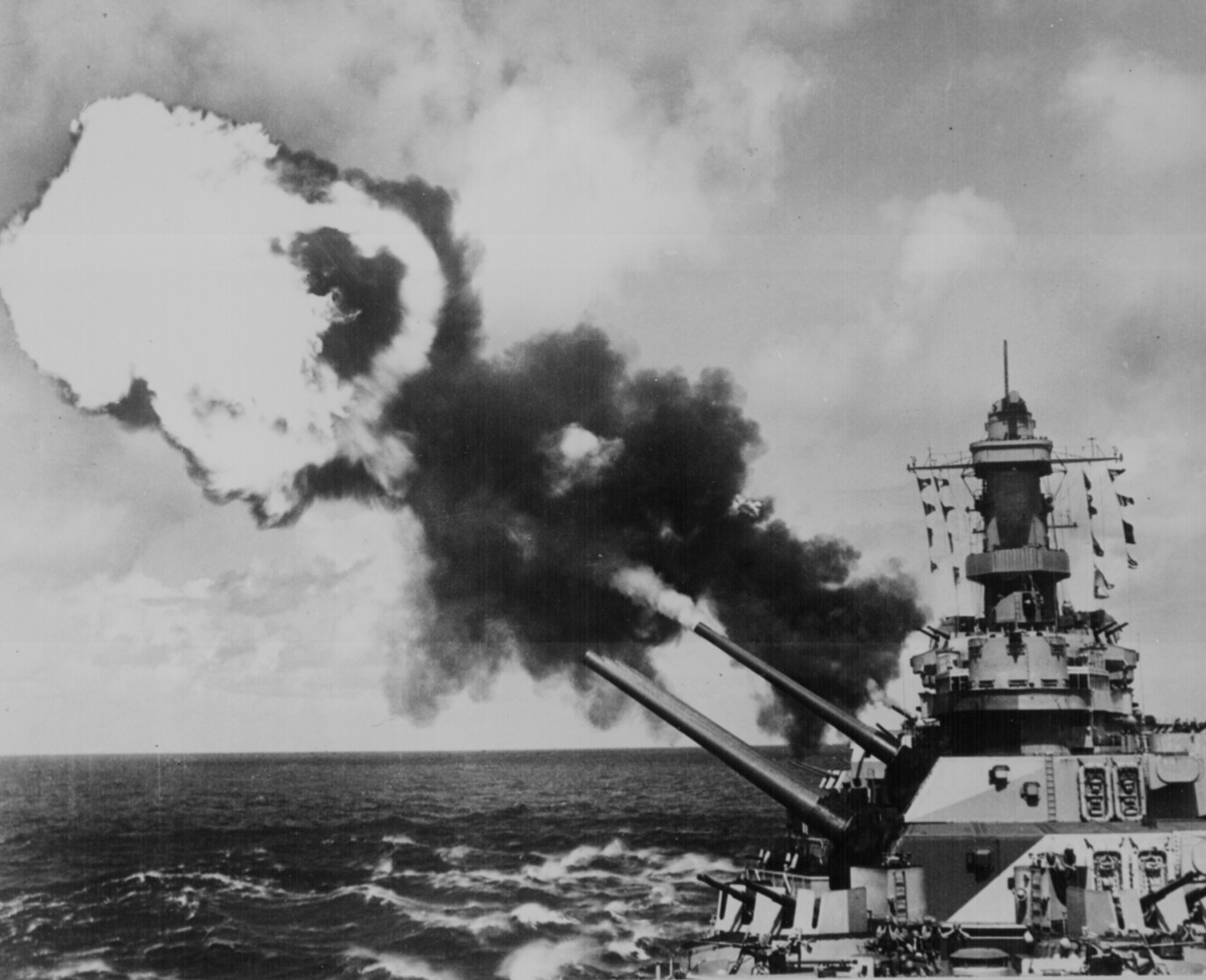 44 - 406-mm guns fire from USS IOWA.jpg